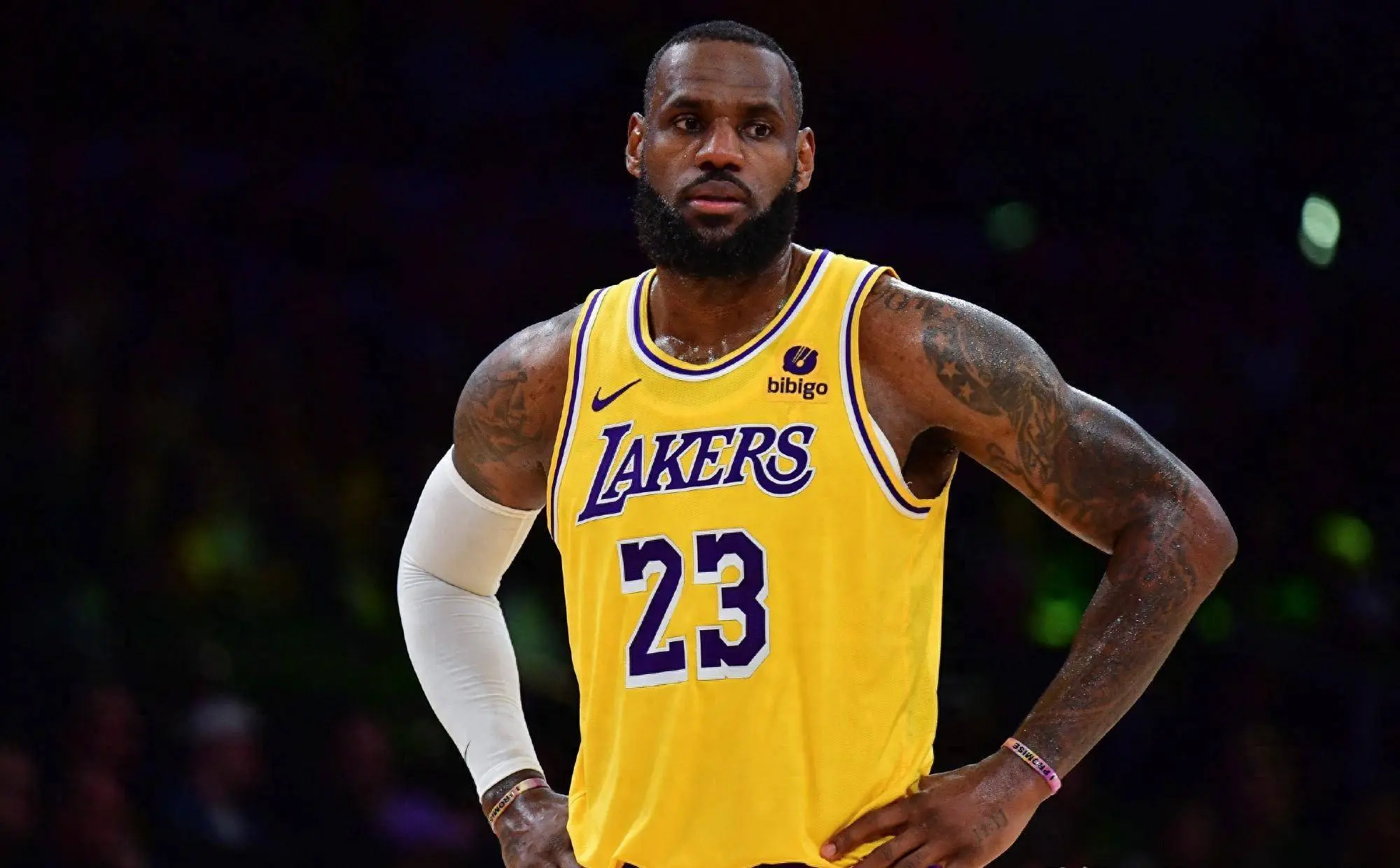 小阵容中锋, 明夏詹姆斯