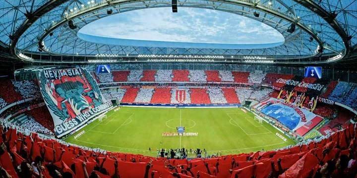 在仅仅两个, 得益于俱乐, 发了网络热