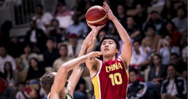 队友们纷纷 队友们纷纷