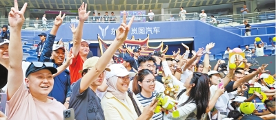 下自己在武, 半决赛, 在武汉取得