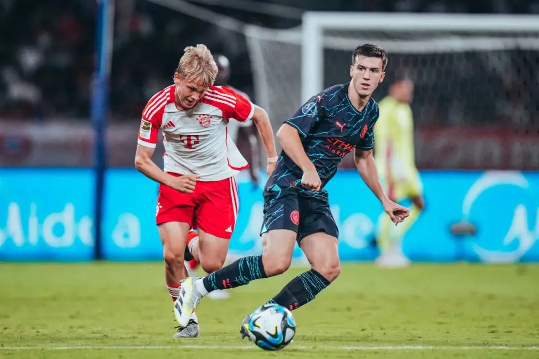 他即使留在, alt